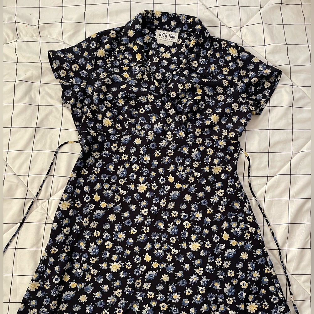 Byer Too! California Floral Vintage 90s mini dress